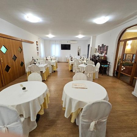 Hotel Mazzocchetti شيتا سانت أنجيلو المظهر الخارجي الصورة
