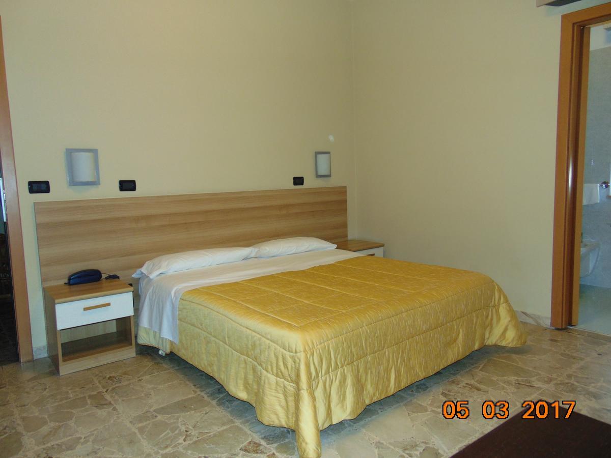 Hotel Mazzocchetti شيتا سانت أنجيلو المظهر الخارجي الصورة