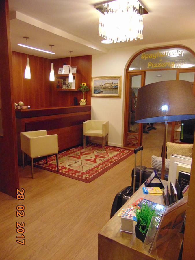 Hotel Mazzocchetti شيتا سانت أنجيلو المظهر الخارجي الصورة